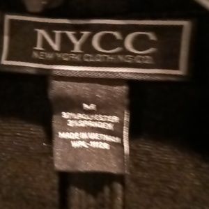NWT NYCC black embossed l/s coat w big pockets & side slits Sz Med